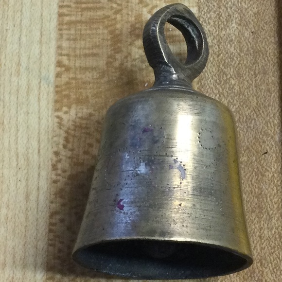 VINTAGE SMALL METAL BELL - Picture 1 of 2